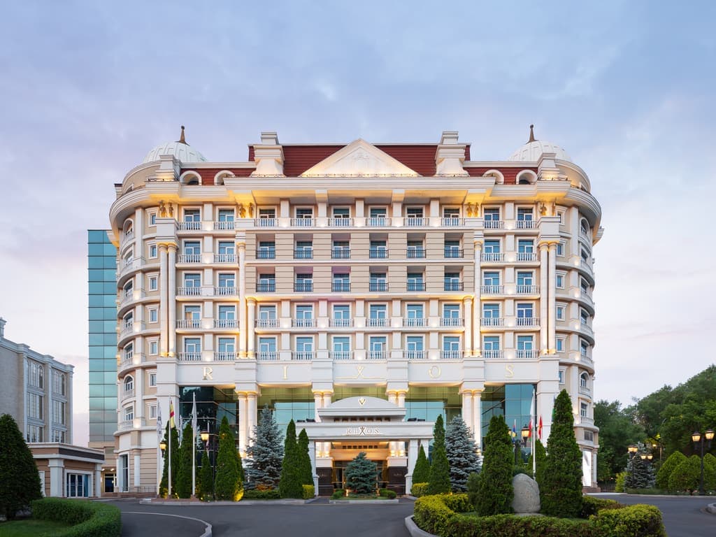 Almaty Rixos Hotel Şantiyesi Paslanmaz ve Pirinç Korkulukları